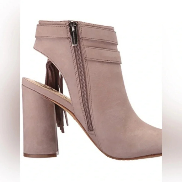SOLD Vince Camuto Women's Catinca Ankle Boot NWOB 8.5 - Picture 3 of 8